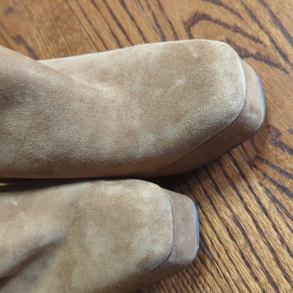 Vince Camuto Leslieon camel suede leather platform chic sleek square toe booties - Picture 4 of 8